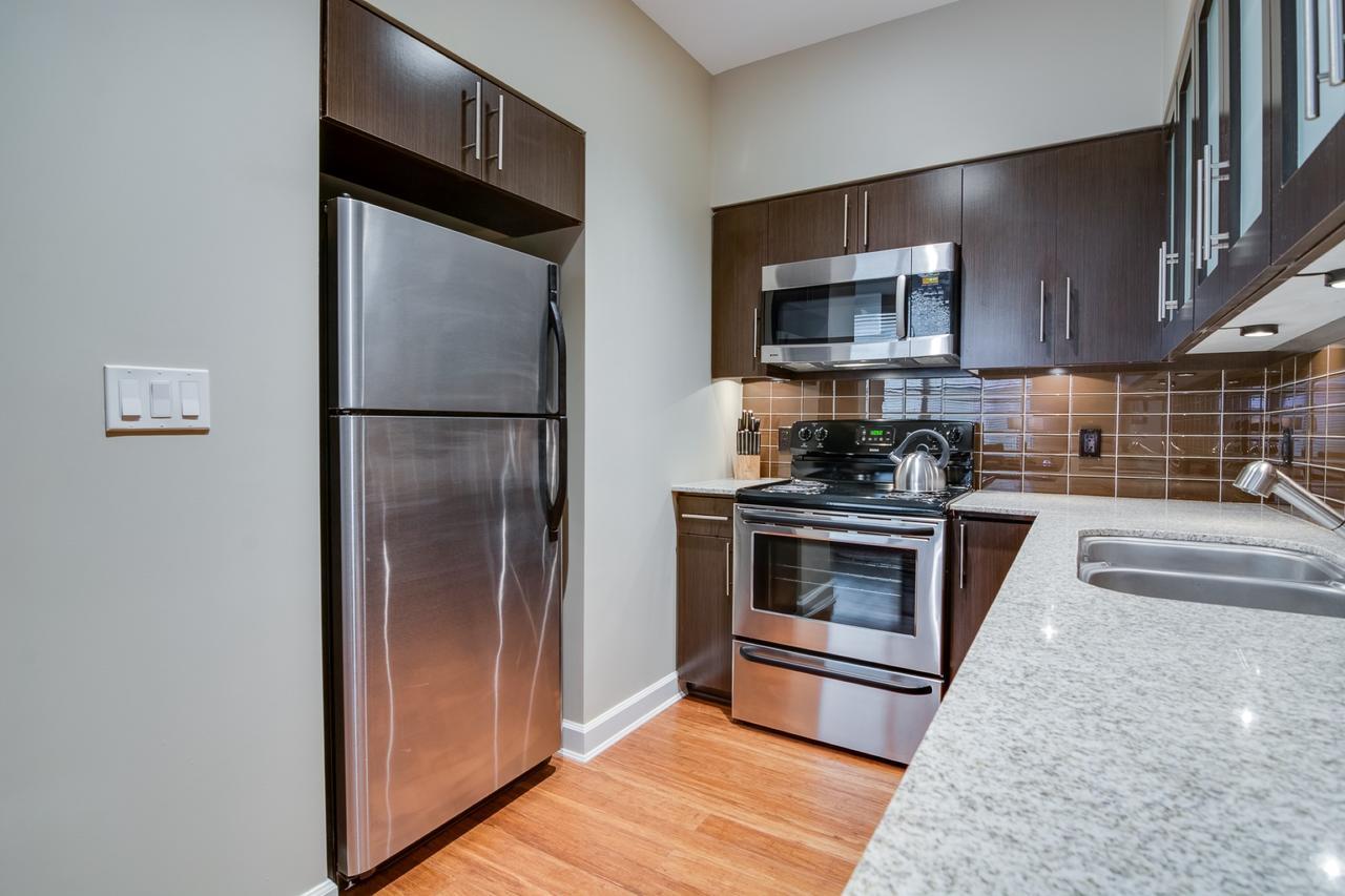 Bluebird Suites Near Autozone Park Memphis Room photo